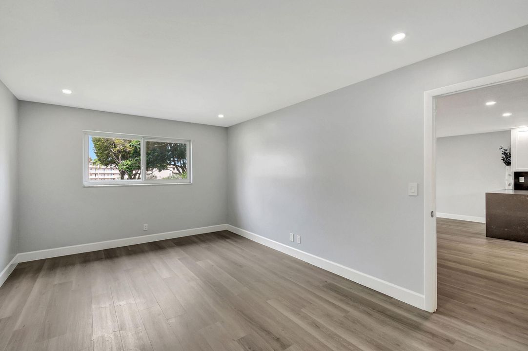 For Rent: $1,700 (1 beds, 1 baths, 790 Square Feet)