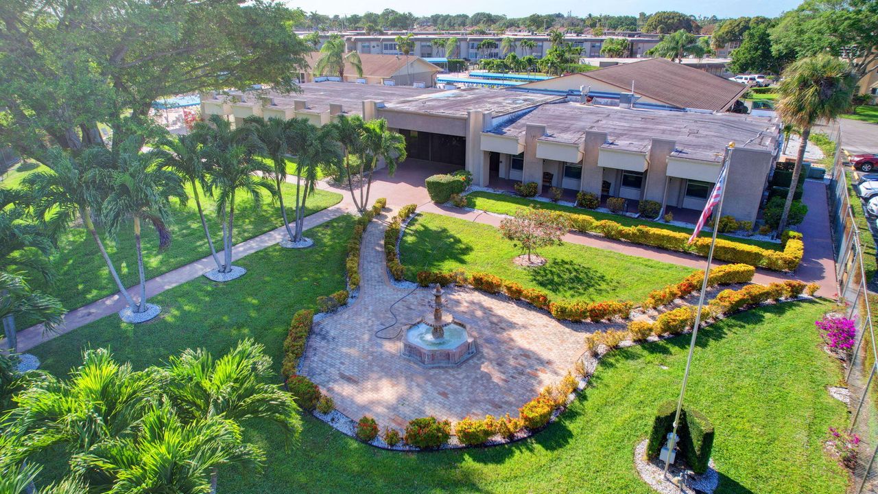 For Rent: $1,700 (1 beds, 1 baths, 790 Square Feet)