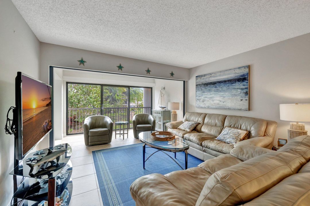 En Venta: $319,000 (2 camas, 2 baños, 1258 Pies cuadrados)