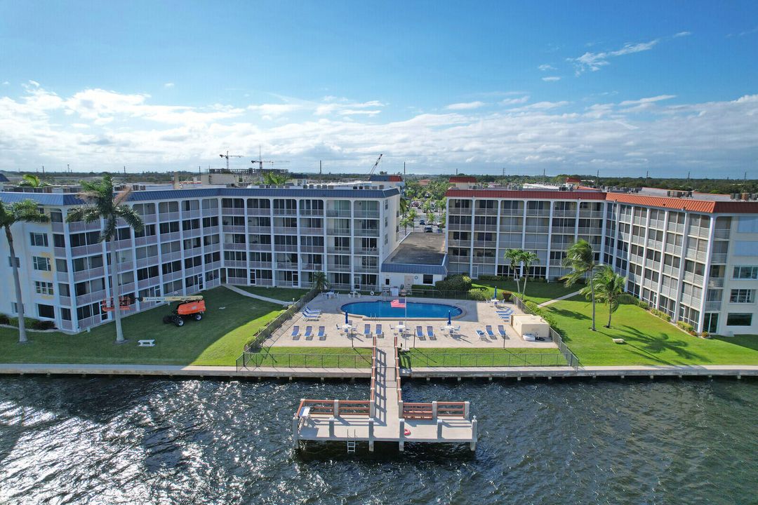 Activo con contrato: $1,900 (1 camas, 1 baños, 720 Pies cuadrados)