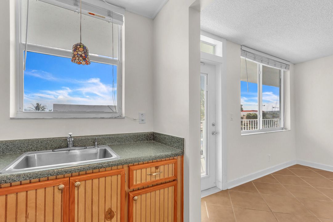 Activo con contrato: $1,900 (1 camas, 1 baños, 720 Pies cuadrados)