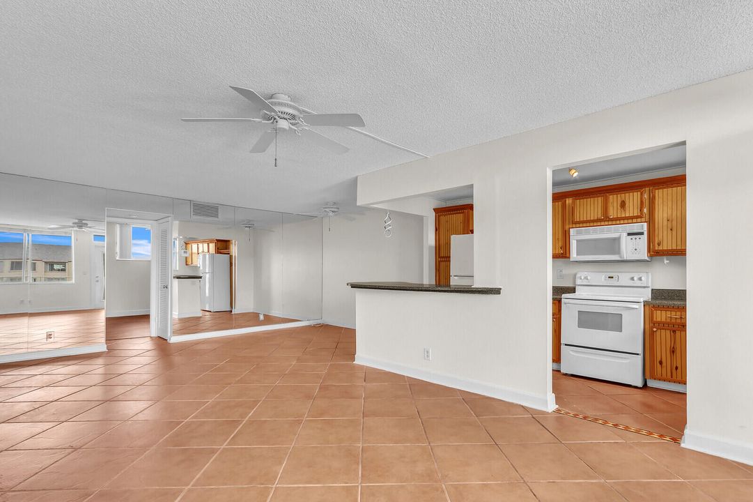 Activo con contrato: $1,900 (1 camas, 1 baños, 720 Pies cuadrados)