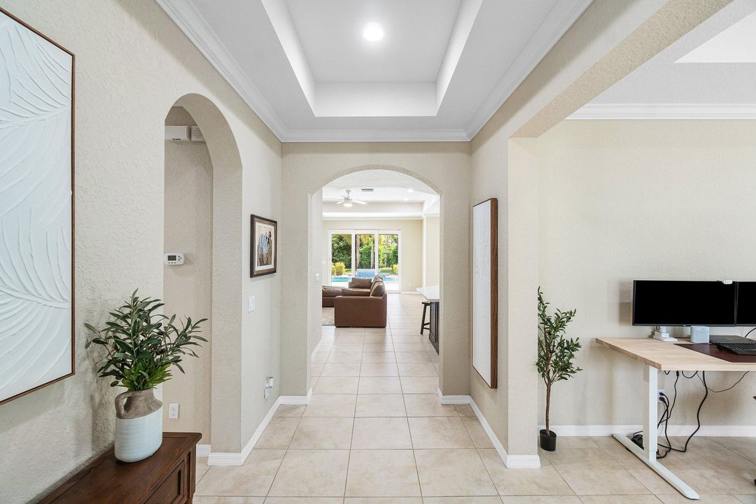 En Venta: $715,000 (3 camas, 2 baños, 1913 Pies cuadrados)