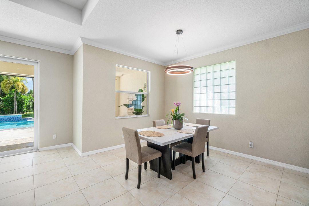 En Venta: $715,000 (3 camas, 2 baños, 1913 Pies cuadrados)