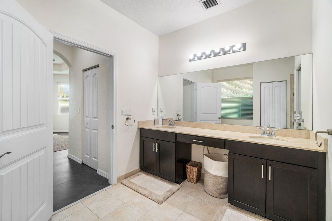 En Venta: $715,000 (3 camas, 2 baños, 1913 Pies cuadrados)