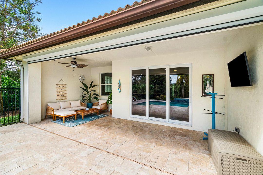 En Venta: $715,000 (3 camas, 2 baños, 1913 Pies cuadrados)