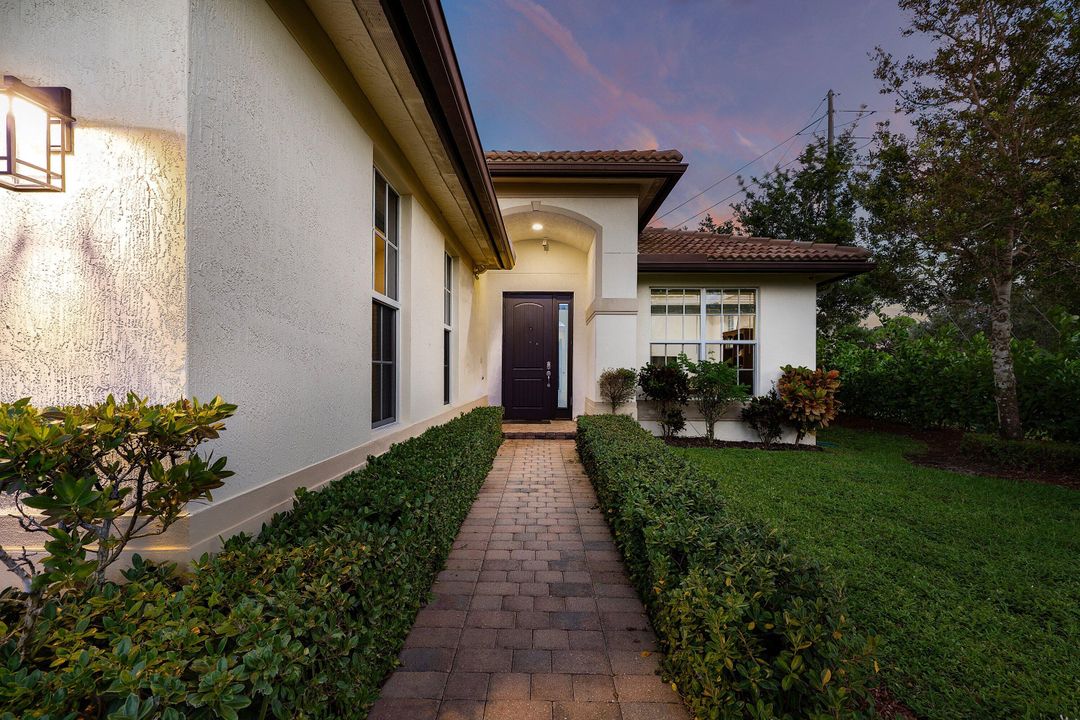 En Venta: $715,000 (3 camas, 2 baños, 1913 Pies cuadrados)