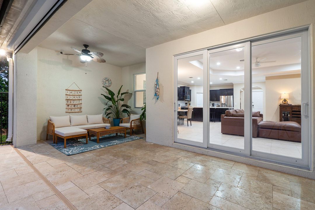 En Venta: $715,000 (3 camas, 2 baños, 1913 Pies cuadrados)