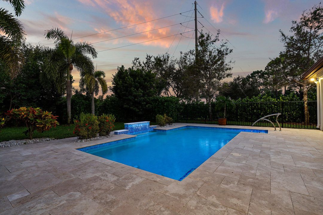 En Venta: $715,000 (3 camas, 2 baños, 1913 Pies cuadrados)