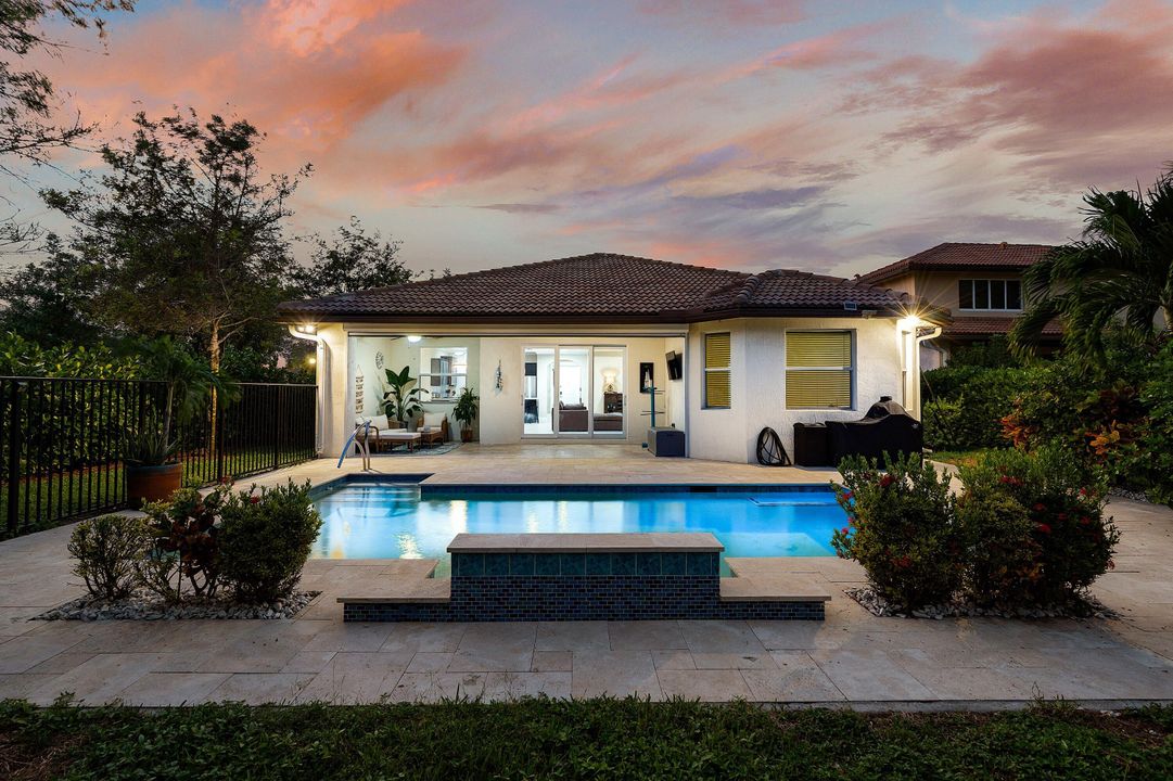 En Venta: $715,000 (3 camas, 2 baños, 1913 Pies cuadrados)