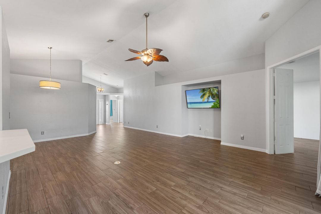 待售: $559,900 (3 贝兹, 2 浴室, 1714 平方英尺)