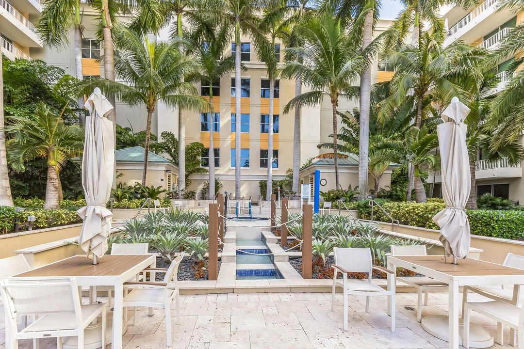 Active With Contract: $5,000 (2 beds, 2 baths, 1153 Square Feet)