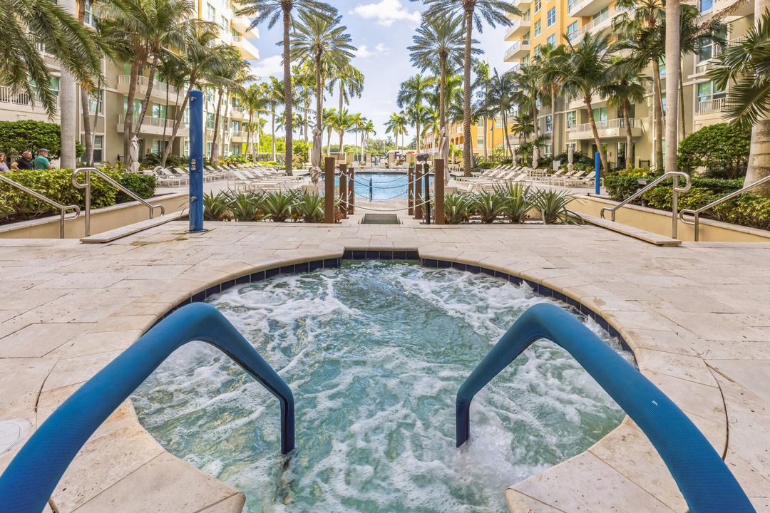 Active With Contract: $5,000 (2 beds, 2 baths, 1153 Square Feet)