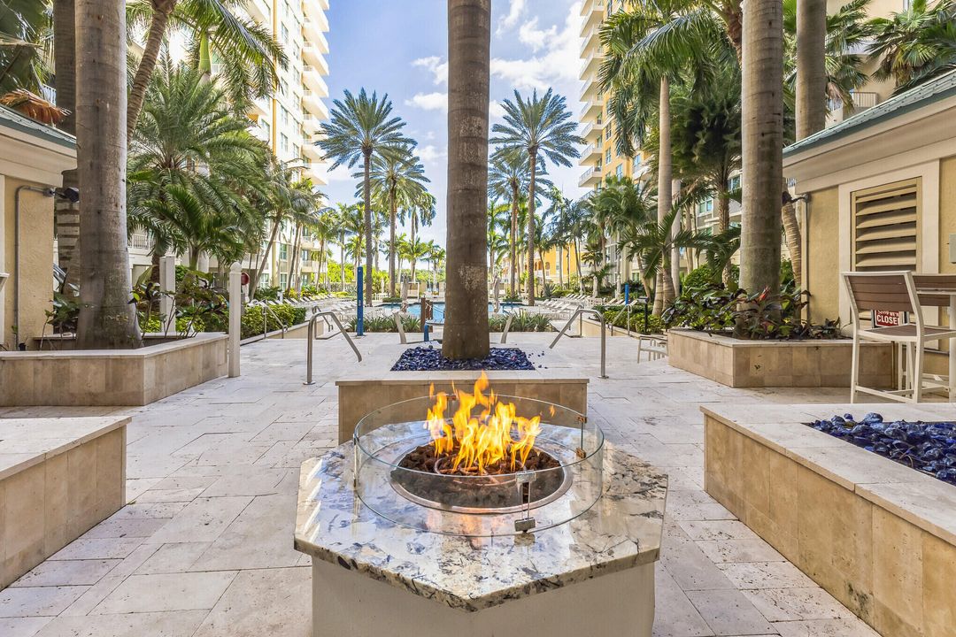 Active With Contract: $5,000 (2 beds, 2 baths, 1153 Square Feet)