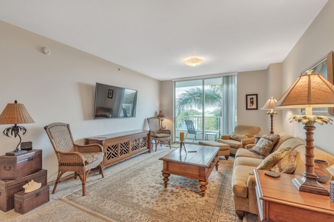 Active With Contract: $5,000 (2 beds, 2 baths, 1153 Square Feet)