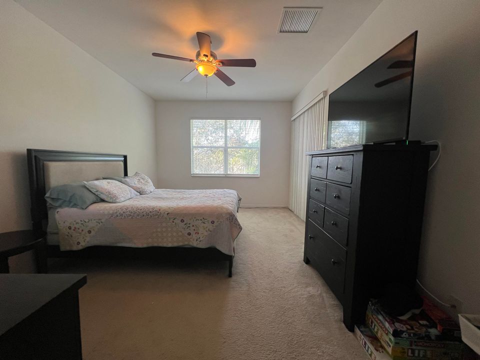 Active With Contract: $2,650 (3 beds, 2 baths, 1587 Square Feet)