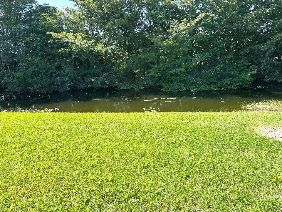 На продажу: $185,000 (2 спален, 2 ванн, 888 Квадратных фут)