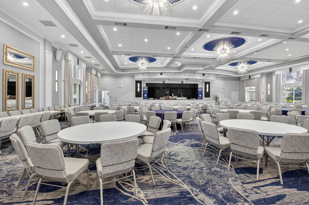 Под контрактом: $640,000 (3 спален, 2 ванн, 2237 Квадратных фут)