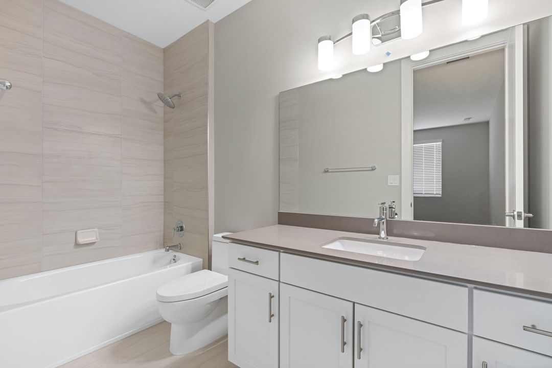 For Sale: $975,000 (3 beds, 3 baths, 2262 Square Feet)