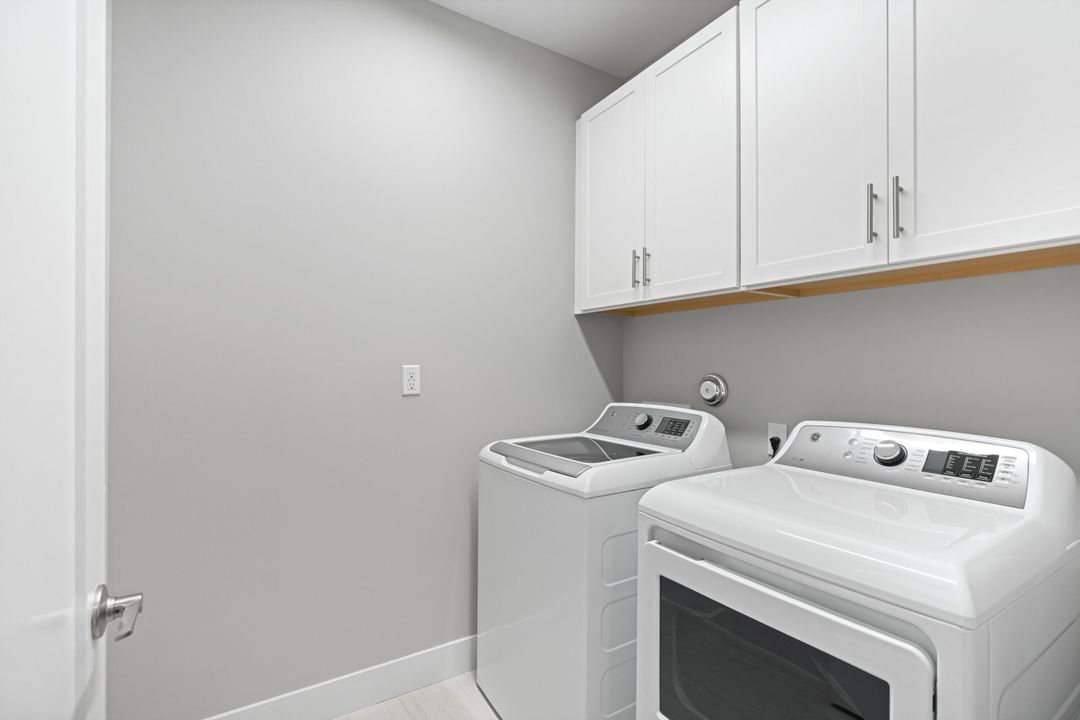 For Sale: $975,000 (3 beds, 3 baths, 2262 Square Feet)