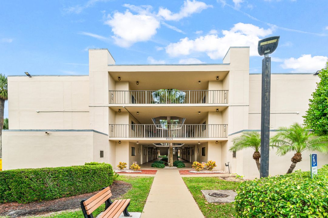 待售: $169,000 (1 贝兹, 1 浴室, 680 平方英尺)