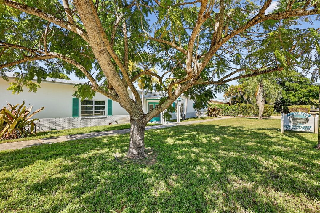 待售: $398,000 (2 贝兹, 1 浴室, 1073 平方英尺)