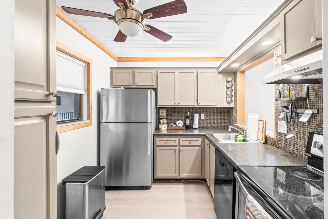 待售: $169,000 (1 贝兹, 1 浴室, 680 平方英尺)