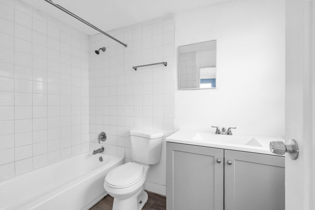 В аренду: $1,700 (2 спален, 1 ванн, 974 Квадратных фут)