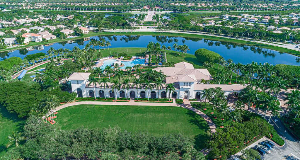 For Sale: $995,000 (3 beds, 3 baths, 3158 Square Feet)