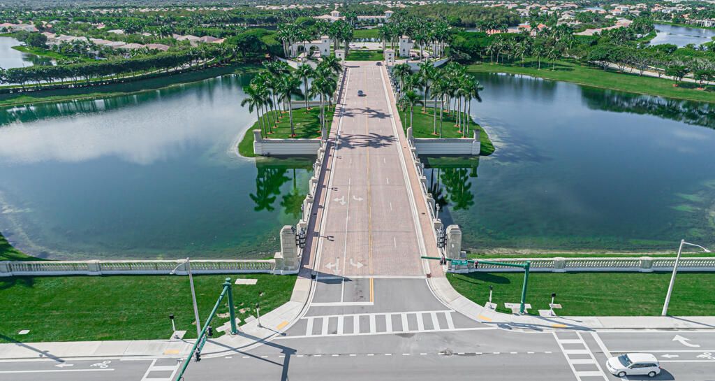 For Sale: $995,000 (3 beds, 3 baths, 3158 Square Feet)