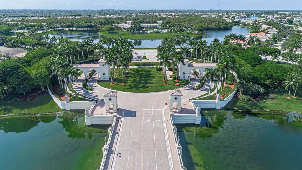 For Sale: $995,000 (3 beds, 3 baths, 3158 Square Feet)