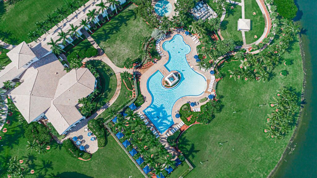 For Sale: $995,000 (3 beds, 3 baths, 3158 Square Feet)