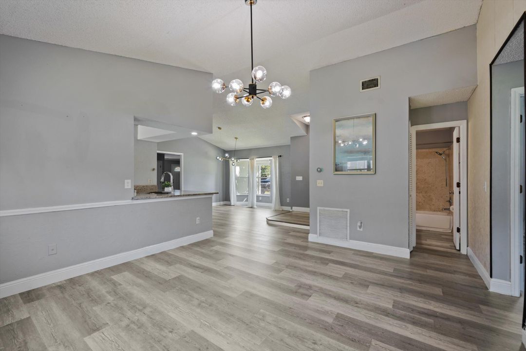 待售: $440,000 (3 贝兹, 2 浴室, 1684 平方英尺)