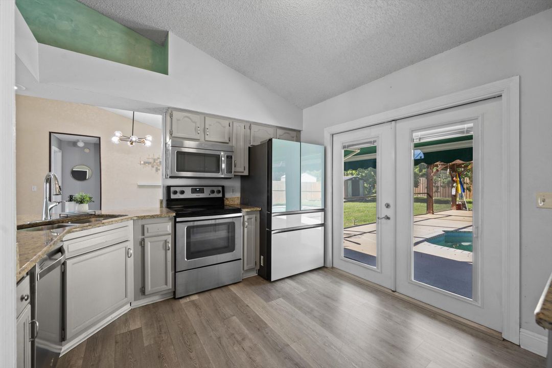 待售: $440,000 (3 贝兹, 2 浴室, 1684 平方英尺)