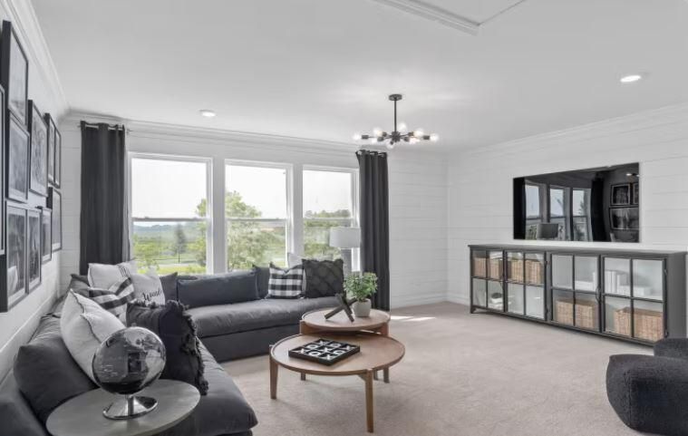 Active With Contract: $1,342,813 (5 beds, 4 baths, 3810 Square Feet)