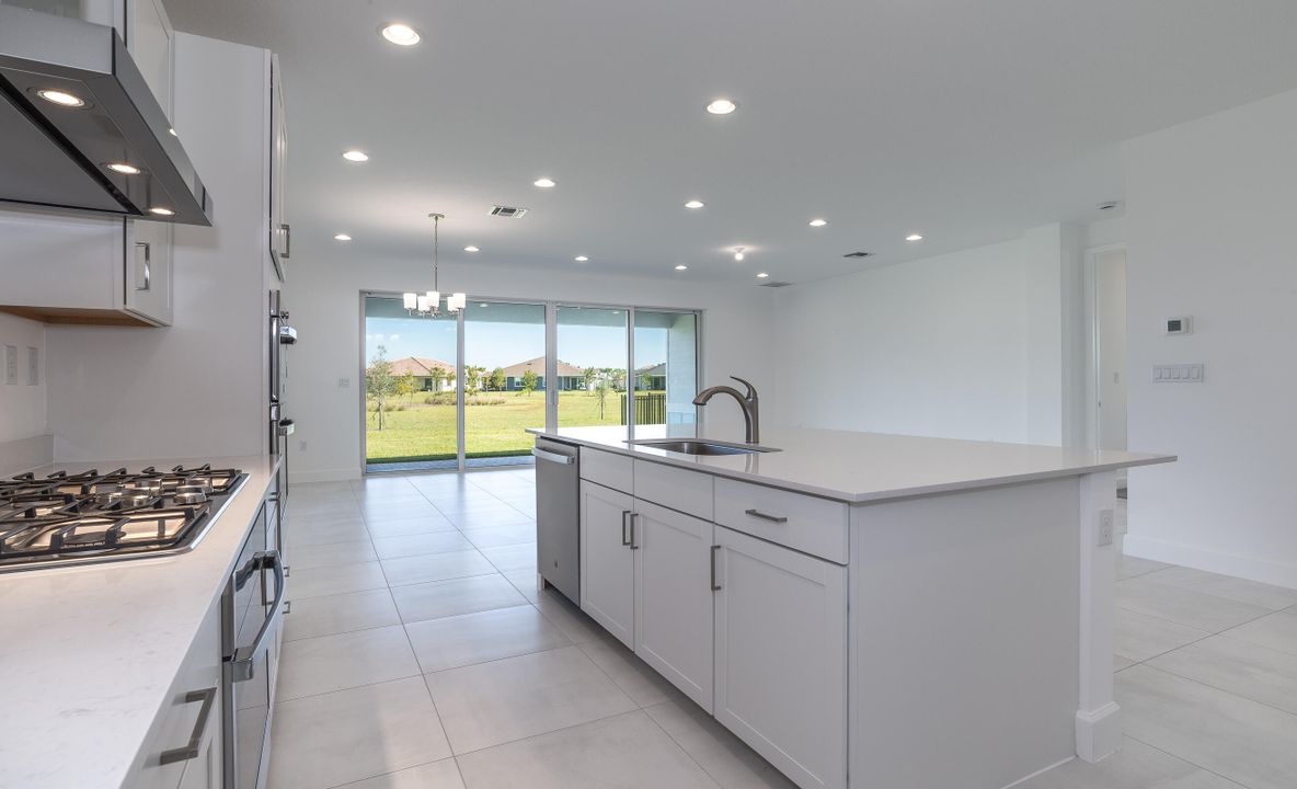 For Rent: $3,950 (4 beds, 3 baths, 2300 Square Feet)