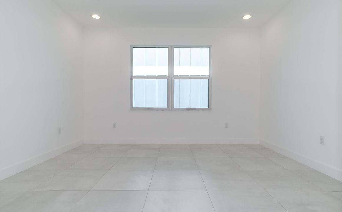 For Rent: $3,950 (4 beds, 3 baths, 2300 Square Feet)