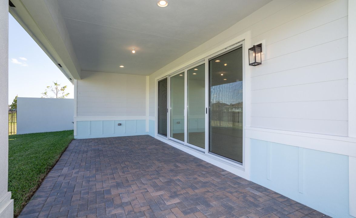 For Rent: $3,950 (4 beds, 3 baths, 2300 Square Feet)