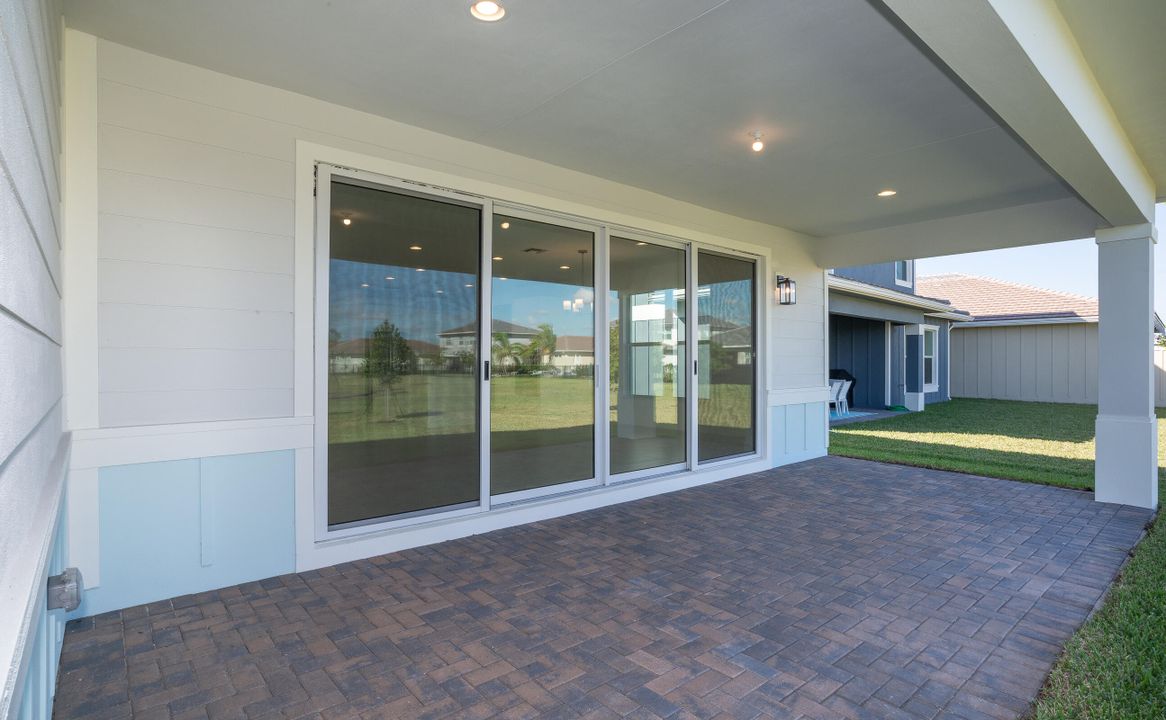 For Rent: $3,950 (4 beds, 3 baths, 2300 Square Feet)