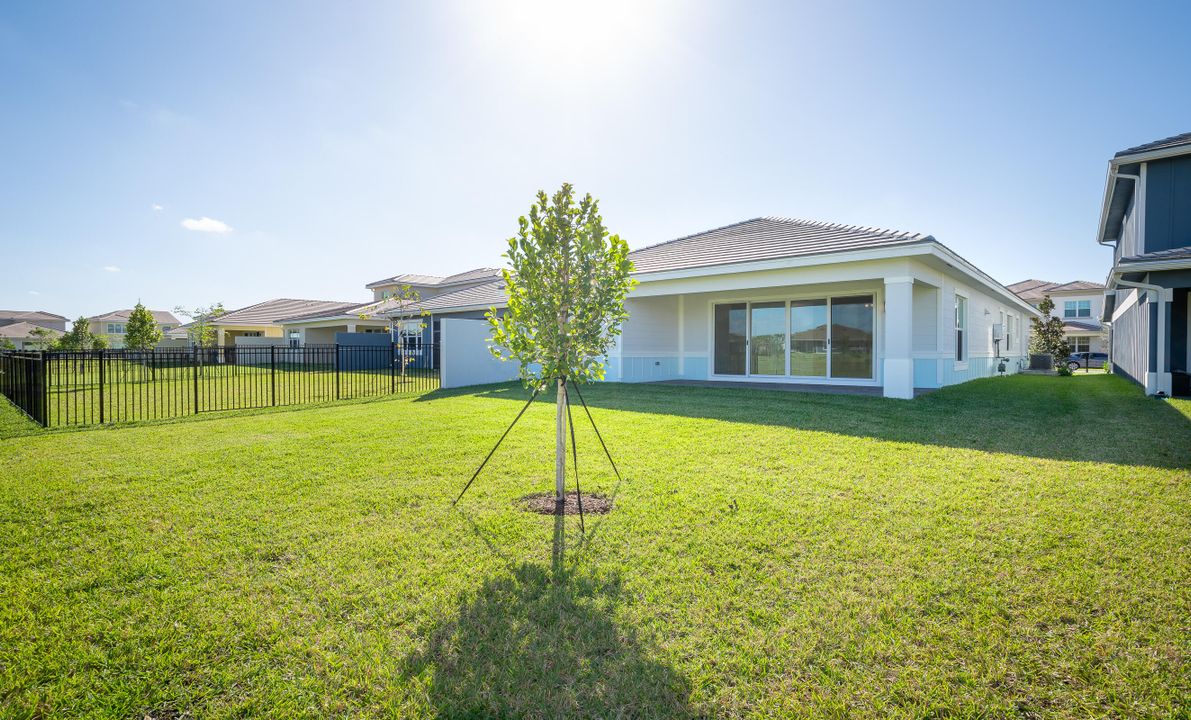 For Rent: $3,950 (4 beds, 3 baths, 2300 Square Feet)