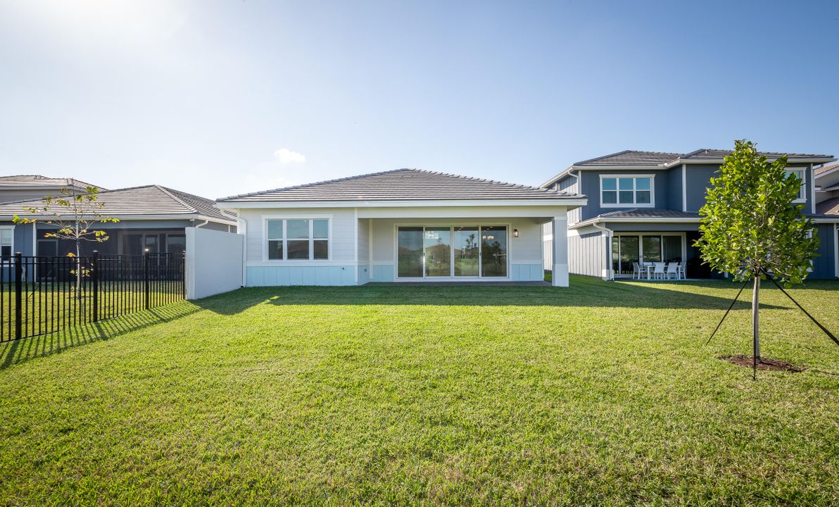 For Rent: $3,950 (4 beds, 3 baths, 2300 Square Feet)