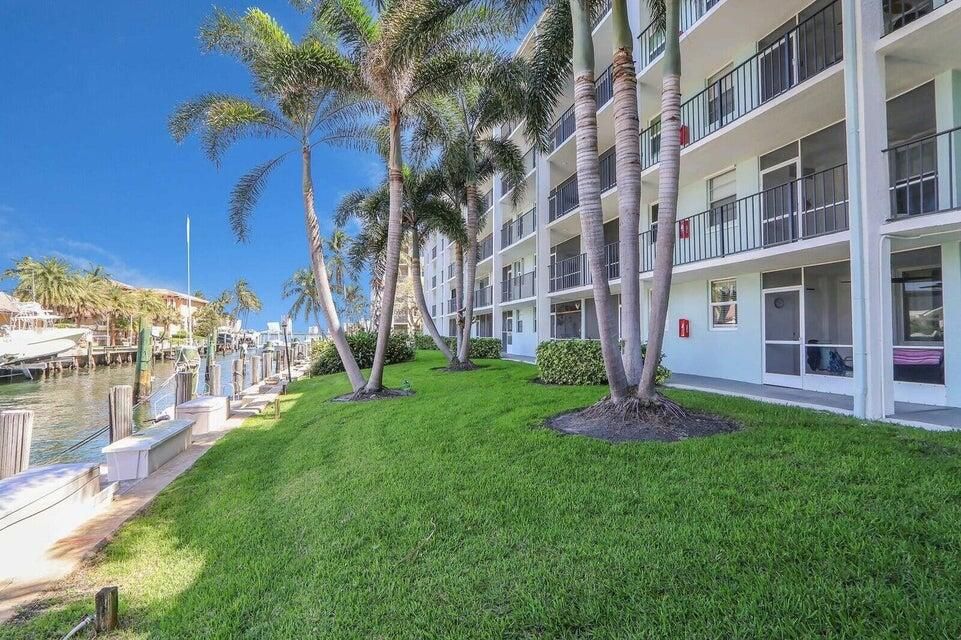 合同活跃: $475,000 (2 贝兹, 2 浴室, 1000 平方英尺)