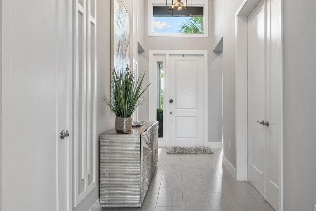 出租: $7,995 (3 贝兹, 3 浴室, 2157 平方英尺)