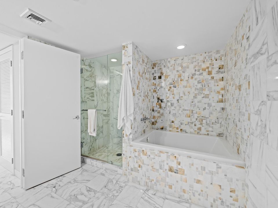 Под контрактом: $2,550,000 (2 спален, 2 ванн, 2050 Квадратных фут)