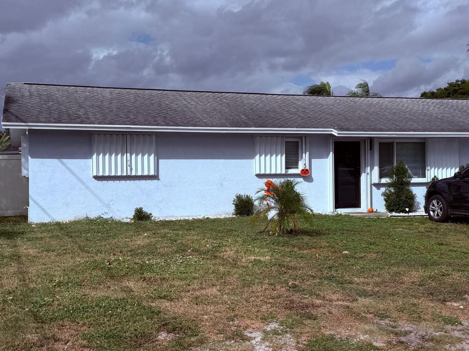 最近售出: $600,000 (4 贝兹, 3 浴室, 1260 平方英尺)