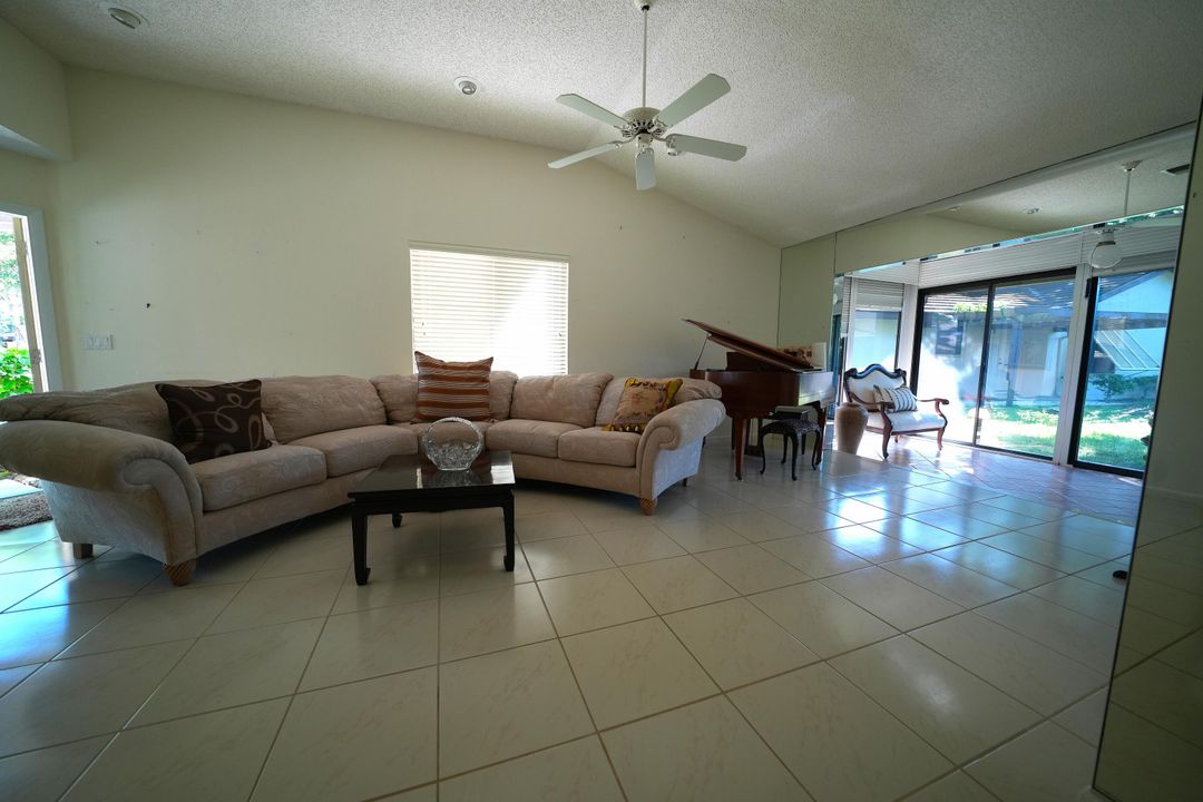 For Sale: $249,500 (3 beds, 2 baths, 1600 Square Feet)