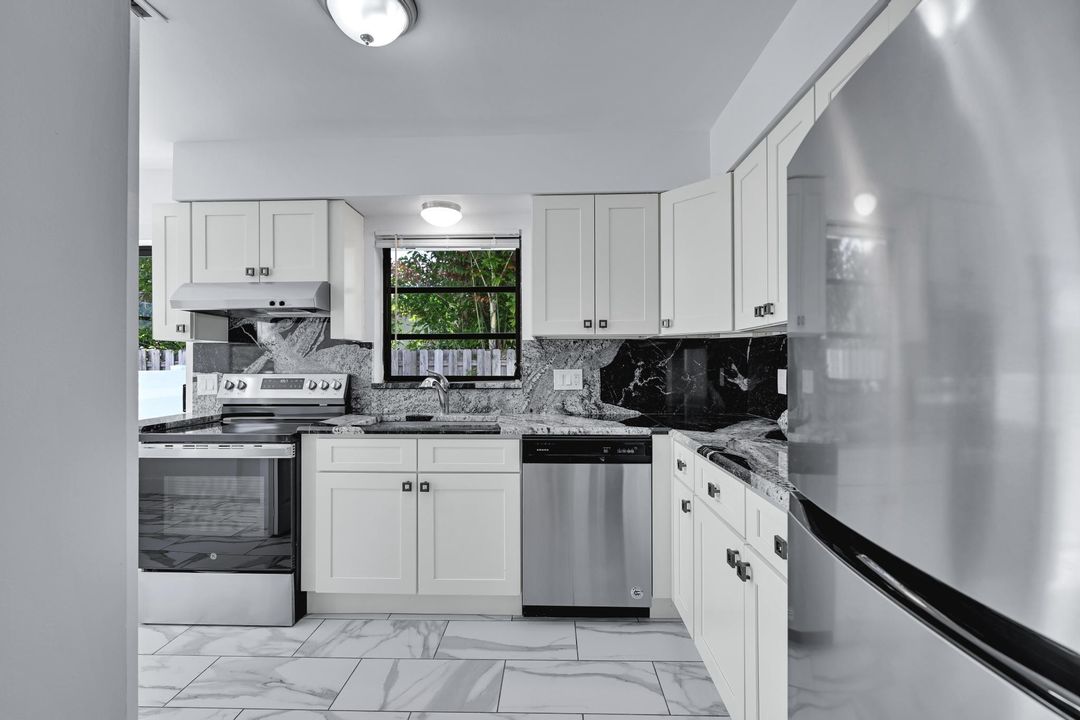 最近租的: $2,750 (2 贝兹, 2 浴室, 1146 平方英尺)