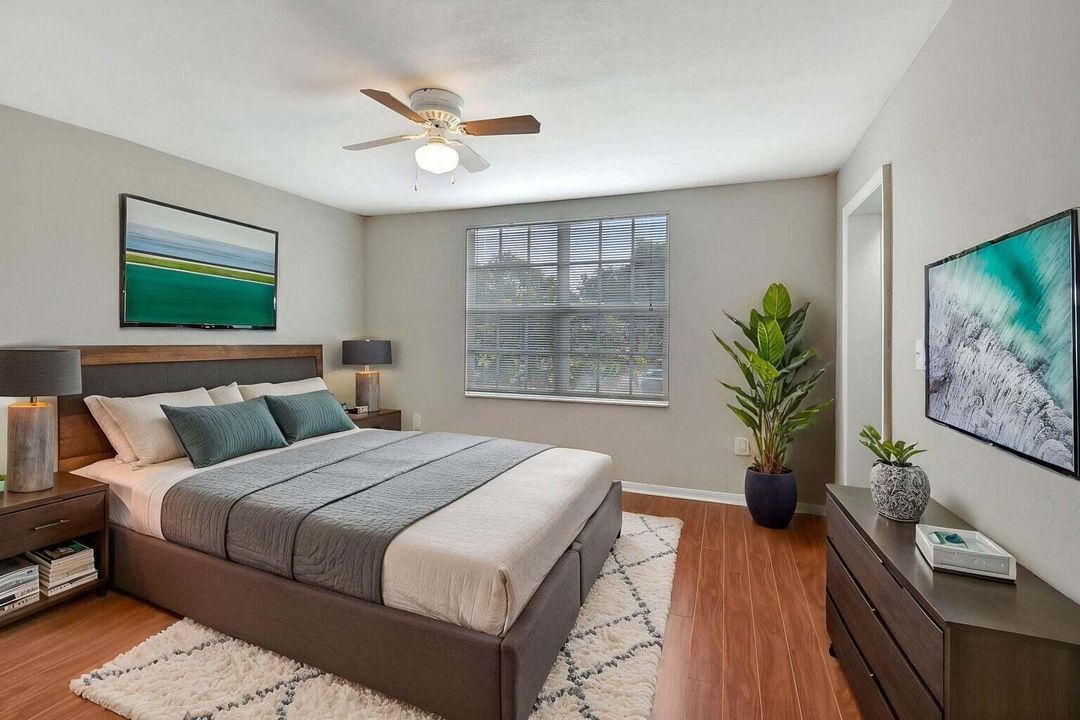 Active With Contract: $2,650 (3 beds, 2 baths, 1238 Square Feet)