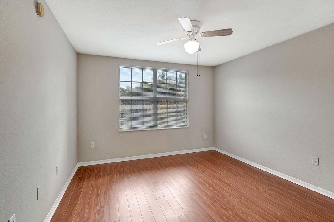 Active With Contract: $2,650 (3 beds, 2 baths, 1238 Square Feet)