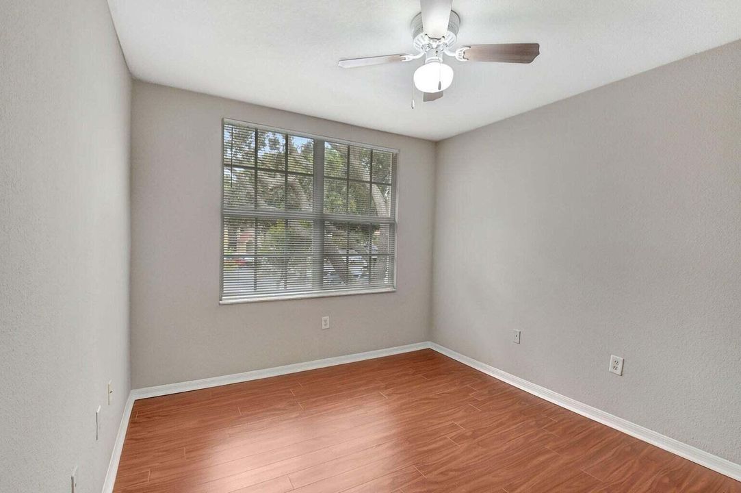 Active With Contract: $2,650 (3 beds, 2 baths, 1238 Square Feet)